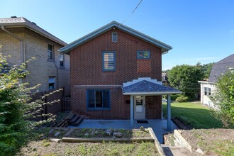 211 Lenox Ave in Pittsburgh, PA - Building Photo - Building Photo