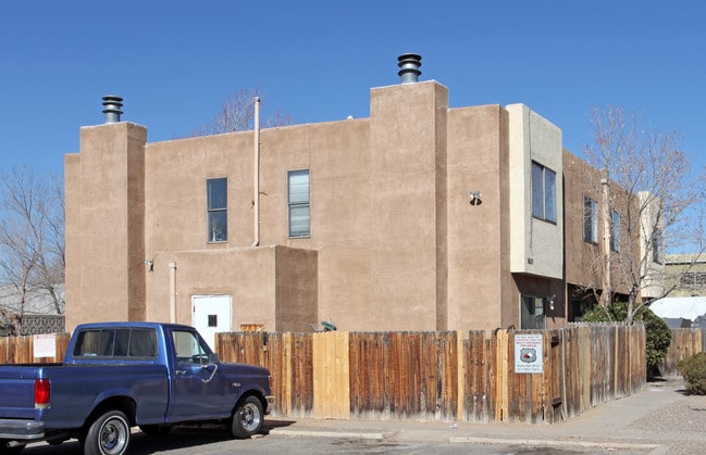 3617 Wellesley Dr SE in Albuquerque, NM - Foto de edificio - Building Photo