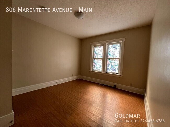 806 Marentette Ave in Windsor, ON - Building Photo - Building Photo