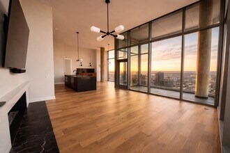 1114 W Carroll Ave in Chicago, IL - Building Photo - Building Photo