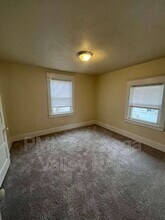 555 Brittain Rd in Akron, OH - Building Photo - Building Photo