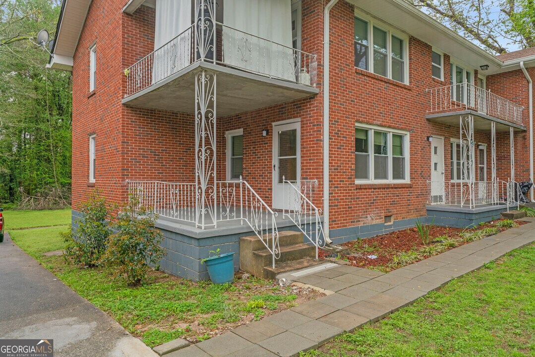 147 Burnside St in Jonesboro, GA - Building Photo