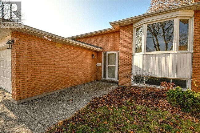 118 Taylor Ave in Cambridge, ON - Building Photo - Building Photo