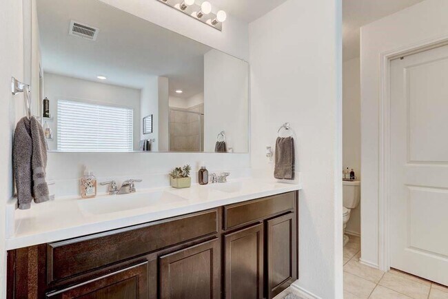 property at 613 Circle Wy