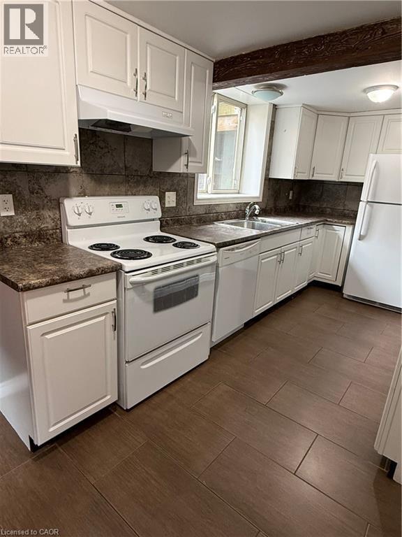 property at 947 Main St E