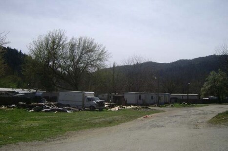 Trinity Alps Moon River RV & Mobile Home Park in Douglas City, CA - Building Photo