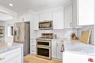 5101 Keli Ct in Los Angeles, CA - Building Photo - Building Photo