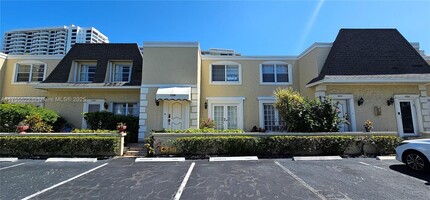 2206 NE 7th St in Hallandale Beach, FL - Foto de edificio - Building Photo