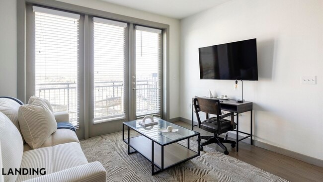 101 S Center St, Unit 527 in Arlington, TX - Building Photo - Building Photo