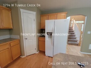 1794 W Tumble Creek Dr in Meridian, ID - Building Photo - Building Photo