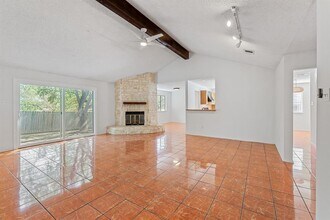 2923 Norfolk Dr in Austin, TX - Foto de edificio - Building Photo