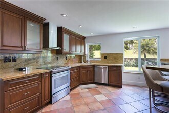 5920 NW 111th Ave in Doral, FL - Building Photo - Building Photo
