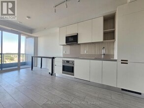 39 Mary St in Barrie, ON - Building Photo - Building Photo