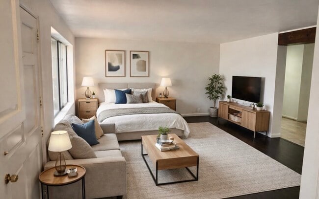 property at 2528 E Lee St