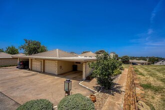 1406 Broken Hills Dr in Horseshoe Bay, TX - Building Photo - Building Photo