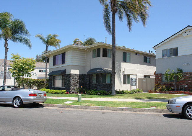 1052-1058 Isabella Ave in Coronado, CA - Building Photo - Building Photo