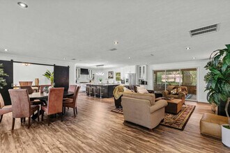 2821 NW 4th Ln in Gainesville, FL - Building Photo - Building Photo