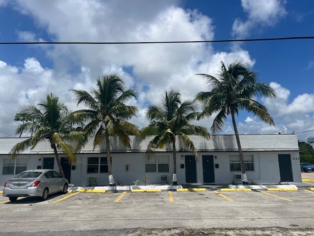 1113 19th Ave N, Unit 5 in Lake Worth Beach, FL - Building Photo