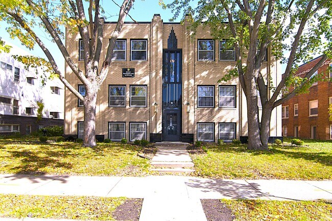 3707 Grand Ave S in Minneapolis, MN - Building Photo - Building Photo