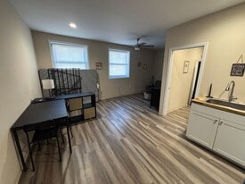 643 Washington St in Eden, NC - Building Photo