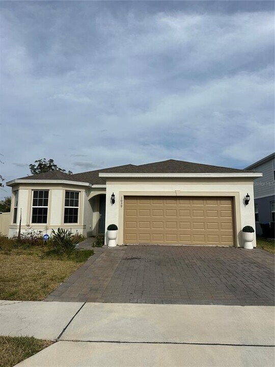 1039 Savannah Palms Blvd in Alafaya, FL - Building Photo