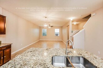 6307 Shore Vista Pl in Apollo Beach, FL - Building Photo - Building Photo