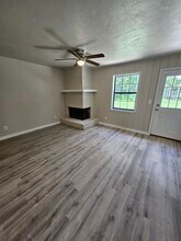 3245 Whitney Dr E in Tallahassee, FL - Building Photo - Building Photo