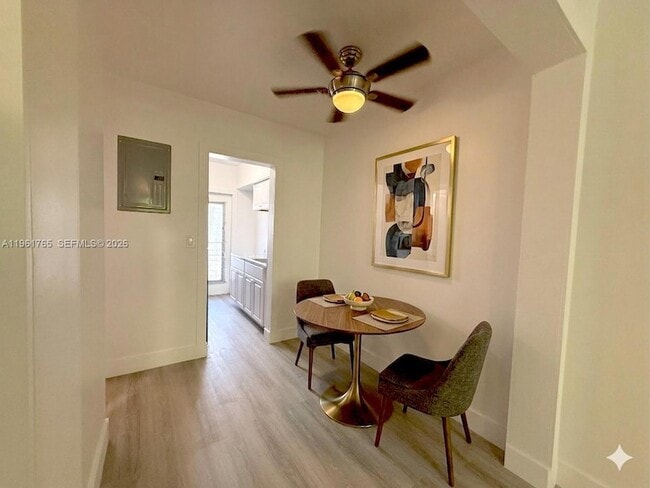 1060 Pennsylvania Ave, Unit 4 in Miami Beach, FL - Building Photo - Building Photo