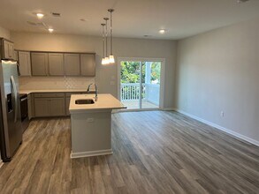 40 Hidden Pointe Dr in Savannah, GA - Building Photo - Building Photo