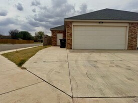5701 Kemper St in Lubbock, TX - Building Photo