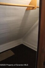 112 1st St in Olyphant, PA - Building Photo - Building Photo