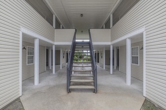 403 S Thomas Rd in Florence, SC - Foto de edificio - Building Photo