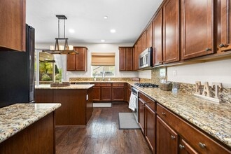 25589 Foxglove Ln in Corona, CA - Building Photo - Building Photo