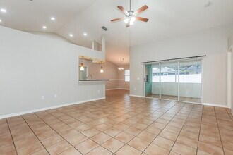 2607 Pine Valley Dr in Lakeland, FL - Building Photo - Building Photo