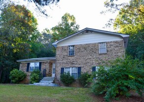 1684 Rex Lake Rd in Leeds, AL - Building Photo