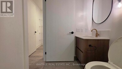 1285 Queen St E in Toronto, ON - Building Photo - Building Photo