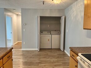 10263 Gandy Blvd N, Unit 413 in St. Petersburg, FL - Foto de edificio - Building Photo