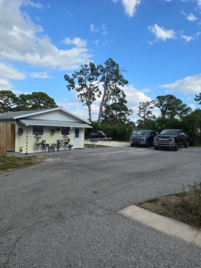 2915 36th Ave W in Bradenton, FL - Building Photo - Building Photo