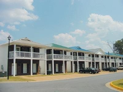 The Village at Brook Meadows in Tuscaloosa, AL - Foto de edificio