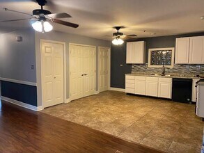 7648 Broadview Dr in Houston, TX - Building Photo - Building Photo