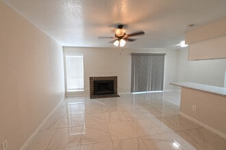 Star Villa Ana in Houston, TX - Building Photo - Building Photo
