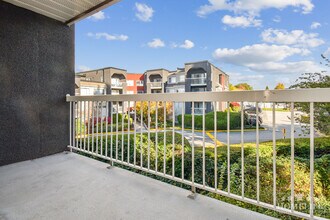 5664-5200 200 St in Langley, BC - Building Photo - Building Photo