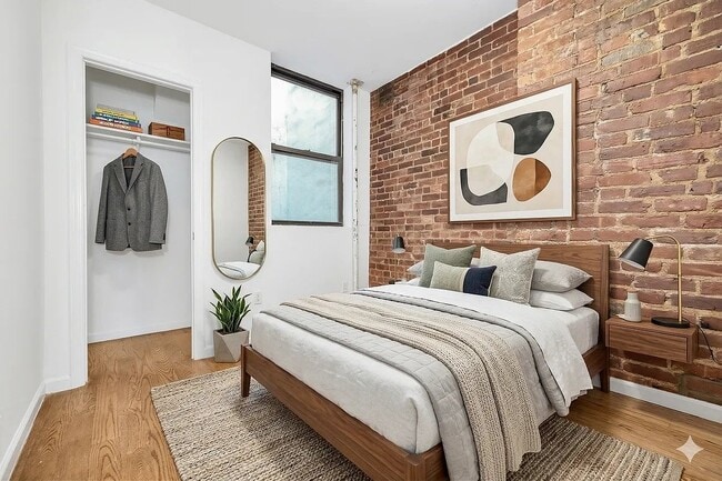 130 Allen St, Unit 3 in New York, NY - Building Photo - Building Photo