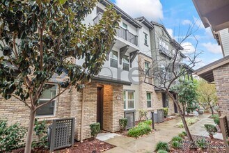 4062 Kinsale St in Dublin, CA - Foto de edificio - Building Photo