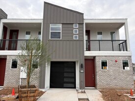 1015 E Pasadena Ave in Phoenix, AZ - Building Photo