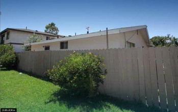 2029 Pomona Ave in Costa Mesa, CA - Building Photo - Building Photo