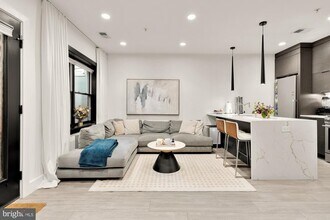2615 University Pl NW in Washington, DC - Building Photo - Building Photo