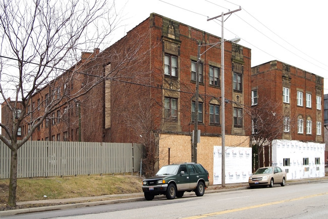 Lake Shore Blvd in Cleveland, OH - Building Photo - Building Photo