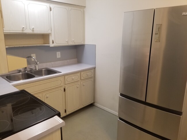 6266 1st Ave S, Unit 5 in St. Petersburg, FL - Foto de edificio - Building Photo