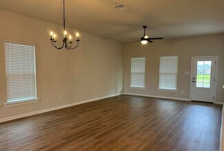 404 Weaver Way in Maurice, LA - Building Photo - Building Photo